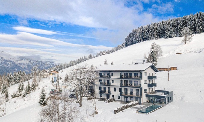 Sankt Martin am Tennengebirge Apartment | Lovely apartment with shared pool
