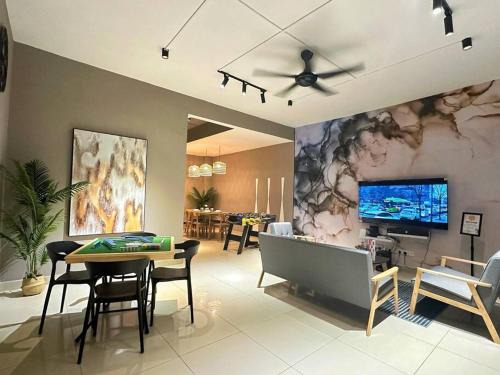 Taman Mount Austin House | Loveable Home 4 Bedroom Mount Austin JB