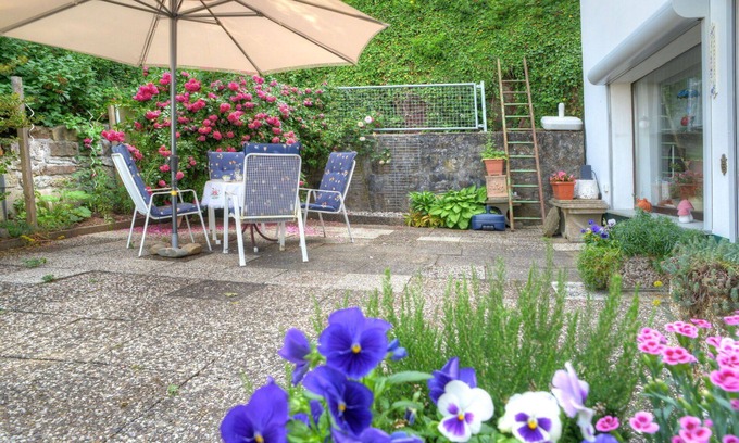 Schwalenberg Apartment | Lovely apartment for 4 guests with WIFI, TV, patio and pets allowed