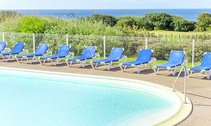 Chateau-d'Olonne Apartment | Lovely apartment for 4 people with pool, WIFI, TV, terrace and pets allowed