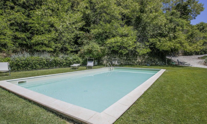 Sesto Fiorentino Villa | Lovely apartment in villa for 3 guests with pool, WIFI, TV and pets allowed