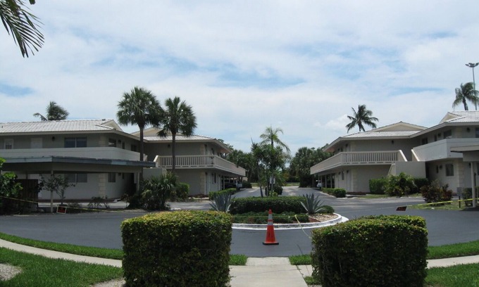 Boca Raton Apartment | LOVELY APARTMENT 1 MILE TO BEACH - DEERFIELD BEACH - FREE PARKING