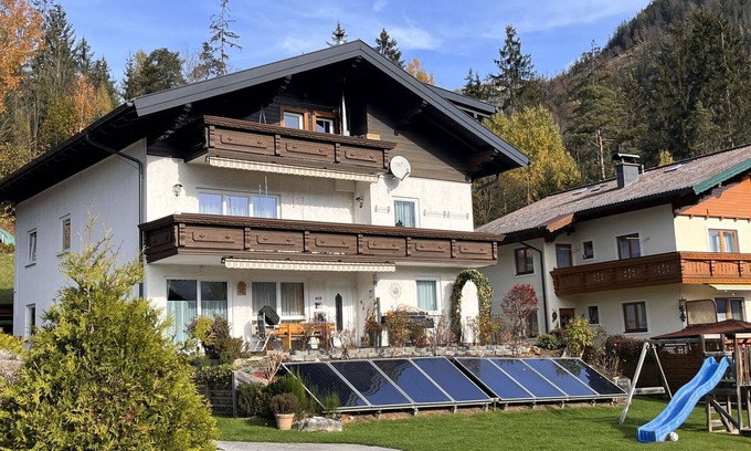 Haus Apartment | Lovely apartment for 10 guests with WIFI, TV, patio and pets allowed