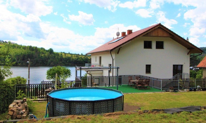 Zupanovice Apartment | Lovely apartment for 2 guests with WIFI, pool, TV, patio, pets allowed and parking