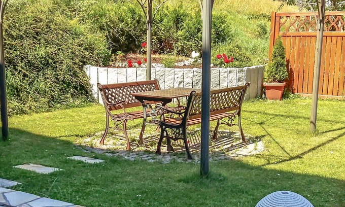 Eisenbach Apartment | Lovely apartment for 2 people with WIFI, TV, patio and pets allowed