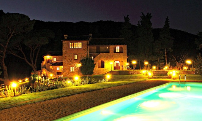 Dicomano Apartment | Lovely apartment for 2 guests with pool, WIFI, TV and pets allowed