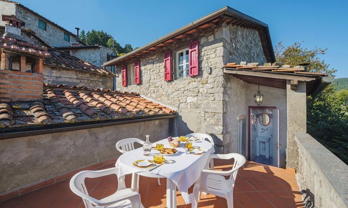 Gello Apartment | Lovely apartment for 6 guests with terrace and pets allowed