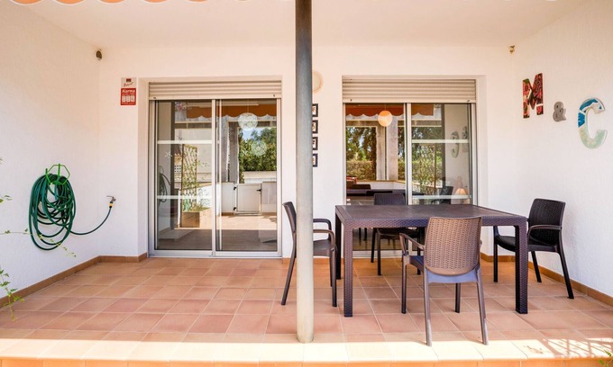 L'Eucaliptus House | Lovely holiday home in Amposta with a terrace