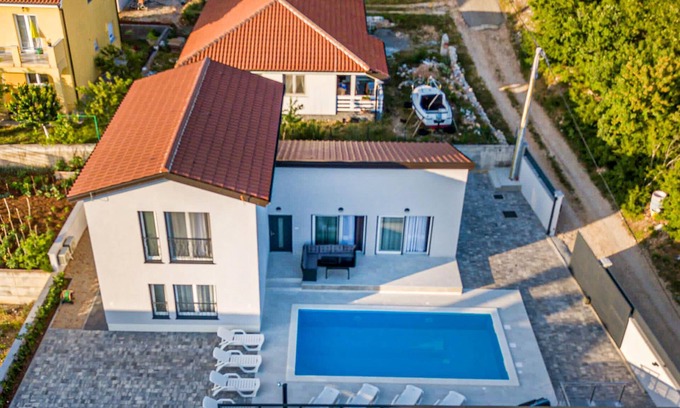 Kraljevica House | Lovely home in Kraljevica with kitchen