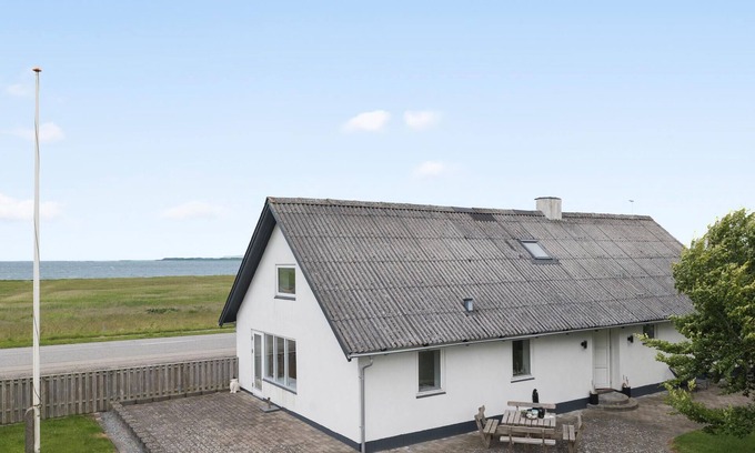 Logstor House | Lovely home in Løgstør with WiFi