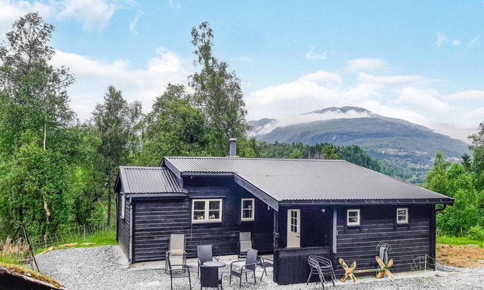 Kvam House | Lovely home in Norheimsund with WiFi