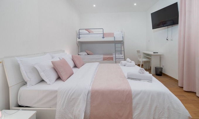 Civitavecchia Apartment | Lovely Rooms by Rentbeat