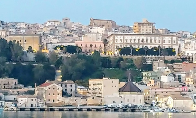 Sciacca House | Lovely seafront apt @the port