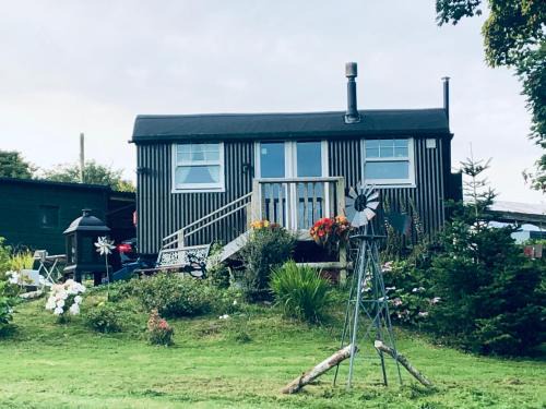 Camelford House | Lovely shepherds hut in Cornwall
