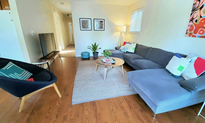 Royal Oak House | Lovely Single Story 4 bedroom Home Near Downtown Royal Oak!