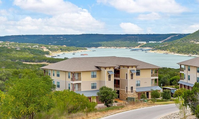 Jonestown Condo | Lovely Villa in the Hollows Resort Community, Lake View, 4 Pools, Pickleball, Beach Club!