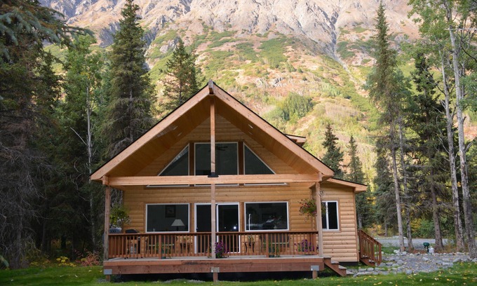 Moose Pass Cabin | Lower Paradise Log Cabin in Moose Pass
