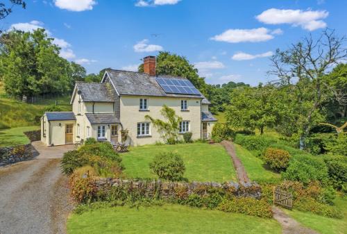 Liscombe House | Lower Spire Cottages sleeps 11
