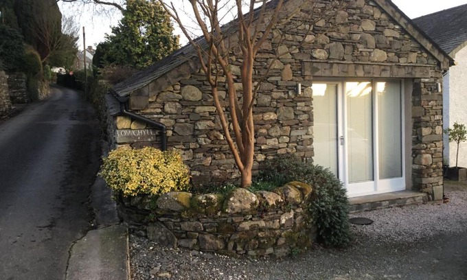 Bowness-on-Windermere House | Lowghyll suite