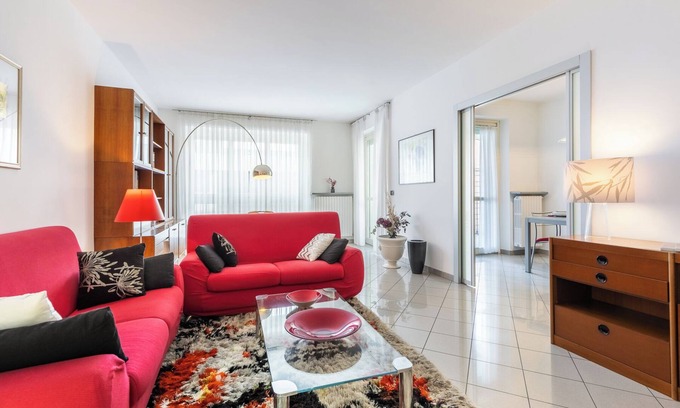 Alba Apartment | Luce Apartment with free parking