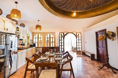 Playacar Fase I Apartment | Lujoso Apartamento Playacar F1 a metros del mar