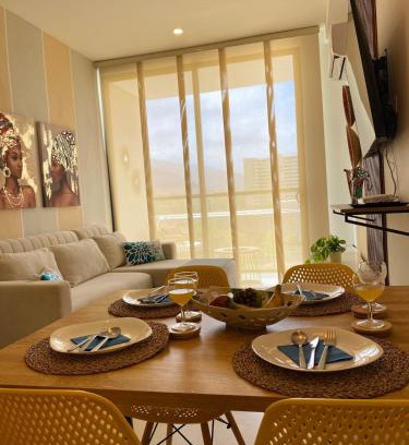 Comuna 2 Apartment | Lujoso con terraza, vista al mar y reserva natural