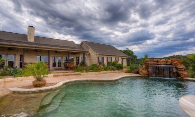 Kerrville House | Luna Vista