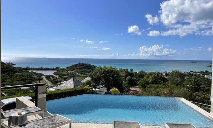 Bolans Villa | LUX AT ITS BEST, INCREDIBLE VIEWS, INFINITY POOL, BEST REVIEWED, CLEAN, UPDATED!