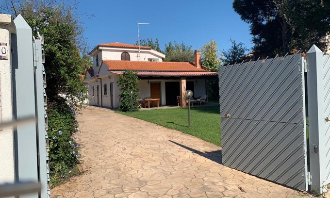 Fregenae House | Lux Beach Villa con piscina a 200m dal mare