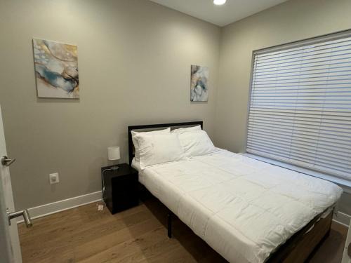 Northeast House | LUX Entire House 4BR in DC - Private Garage