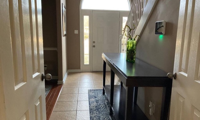 Cordova House | Lux Jetted Tub With Over 3k Sq Ft and 11 Large bed