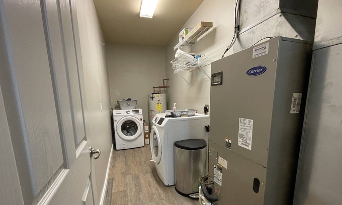 Morgantown Condo | luxary condo near include 3 bd 3 bathroom and fire place