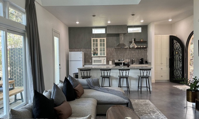 Steiner Ranch House | Luxe & Comfy Lake-View Gem: 5 star Location near by Steiner Ranch Lake Travis
