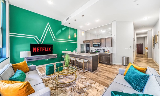 Gateway District Apartment | Luxe Flat w/Heated Pool & Sauna Gym Heart of DT