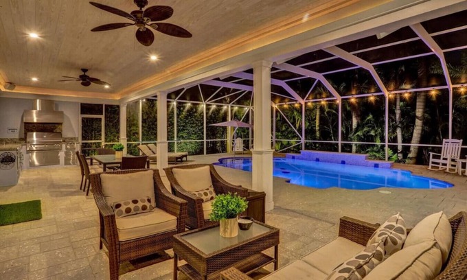 Hollywood Lakes House | Luxe Modern Design 5000sf/Heated pool/Gameroom