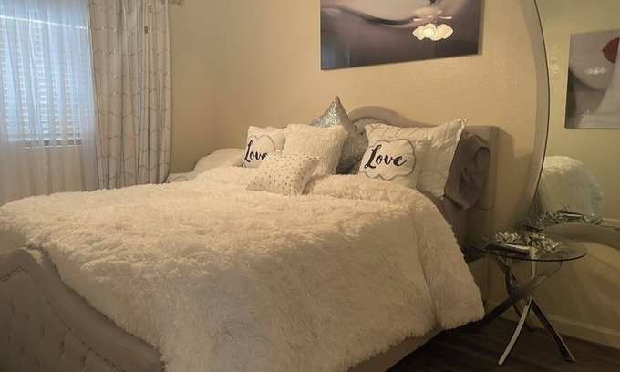 Ludlam Apartment | đ´Luxe Oasisđ´
