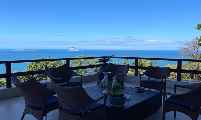 Sao Conrado House | LUXOBRASIL #RJ712Mansão São Conrado 05 Rooms Ocean View House High Standard Season