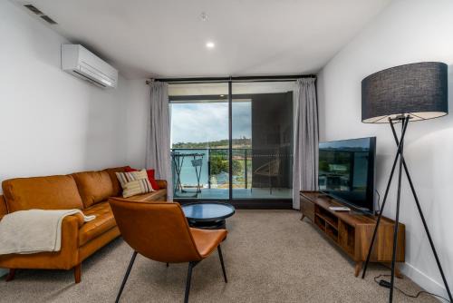 Phillip Apartment | Luxurious 2BR Escape with Exceptional Amenities - Hosted by Canstay