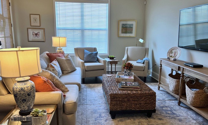 Oxford Condo | Luxurious 3BR Condo at The Mill of Oxford is perfect for enjoying Oxford!