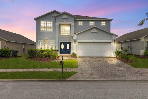West Haven House | Luxurious 4 Bedroom Home with Pool near Disney