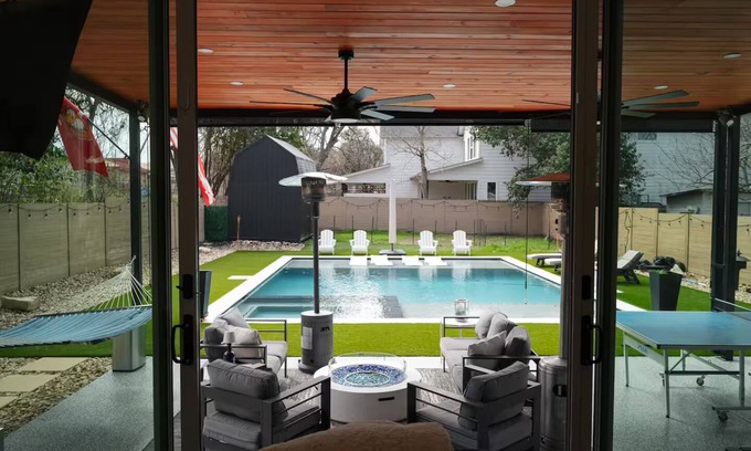 Galindo House | Luxurious Austin Retreat With Resort Pool