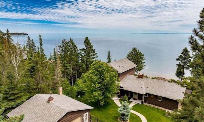 Two Harbors House | Luxurious Home on Lake Superior | Fjordheim