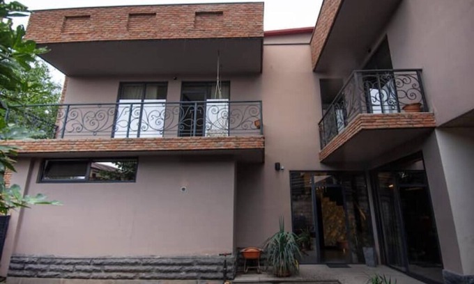 Chugureti House | Luxurious House w/Private Yard near Rustaveli Ave