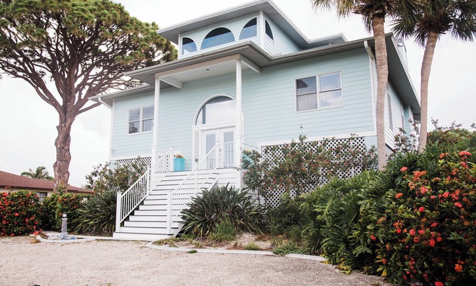 Grove City House | Luxurious Large Home on Gulf of Mexico w/Private 30' Dock