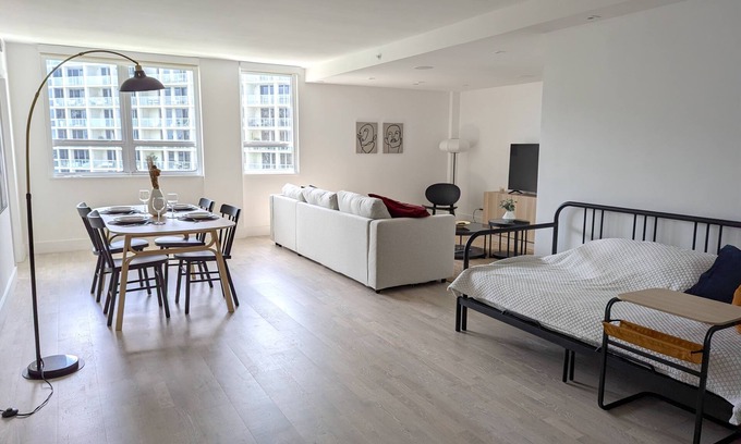 Miami Beach Condo | Luxurious Miami Condo, steps from South Beach: your resort-style oasis awaits!