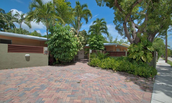 Midtown House | Luxurious monthly rental in mid-town