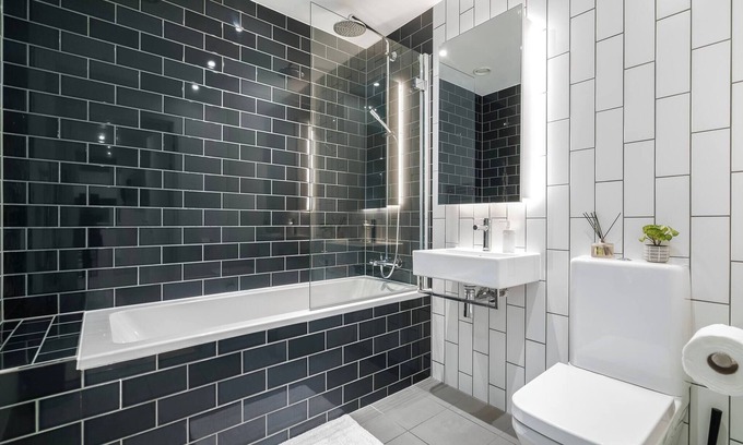 Royal Docks Apartment | Luxurious Riverside Apartment in Central London
