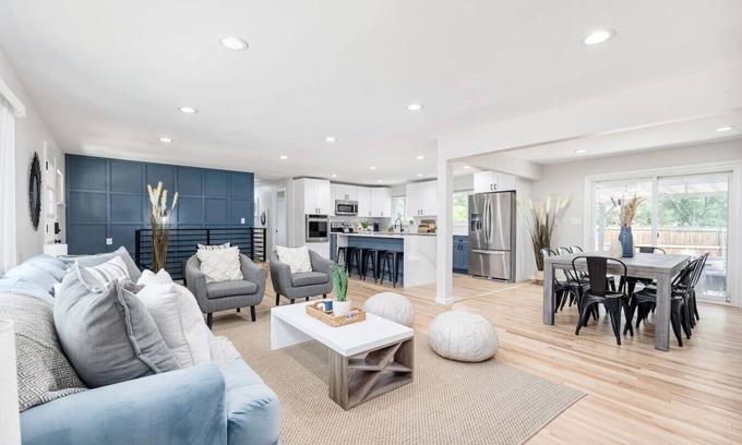 Littleton House | Luxurious Sunset Retreat w/Private Spa Patio