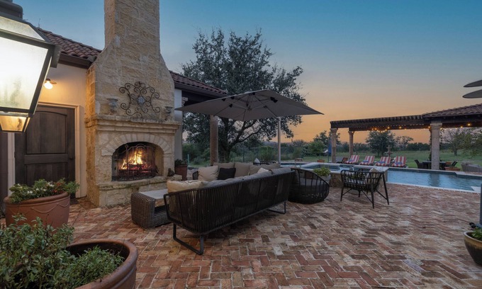 Fredericksburg House | Luxurious Watershaus Ranch - Pool and Hot Tub, Fireplaces, Stunning Views!