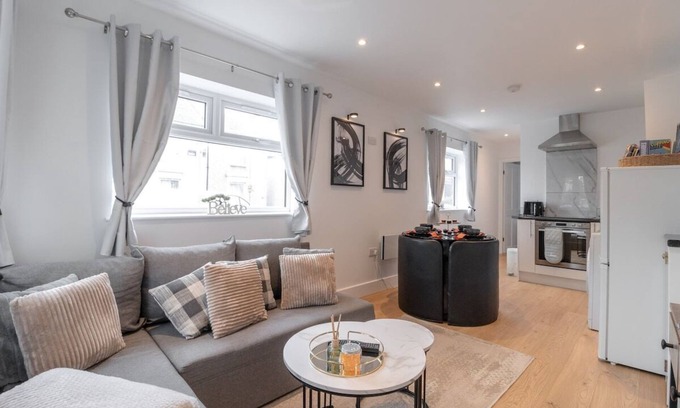 Bromley Common and Keston Apartment | Luxury 1 Bed Apartment | Bromley